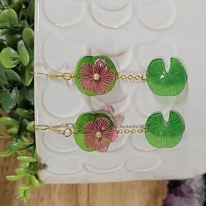 Lily Pad Chain Drop Earrings